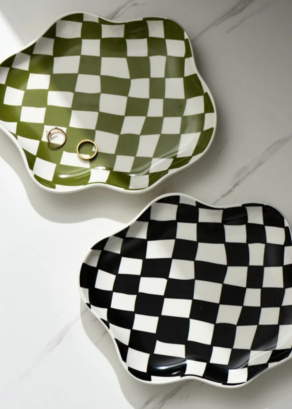 Filtrum Home - Checkered Ceramic Plate - Black