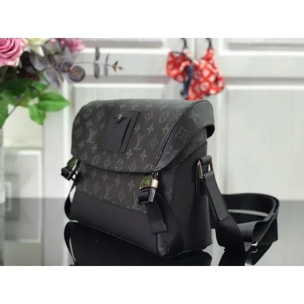 Monogram Eclipse Canvas Messenger Pm Voyager M40511