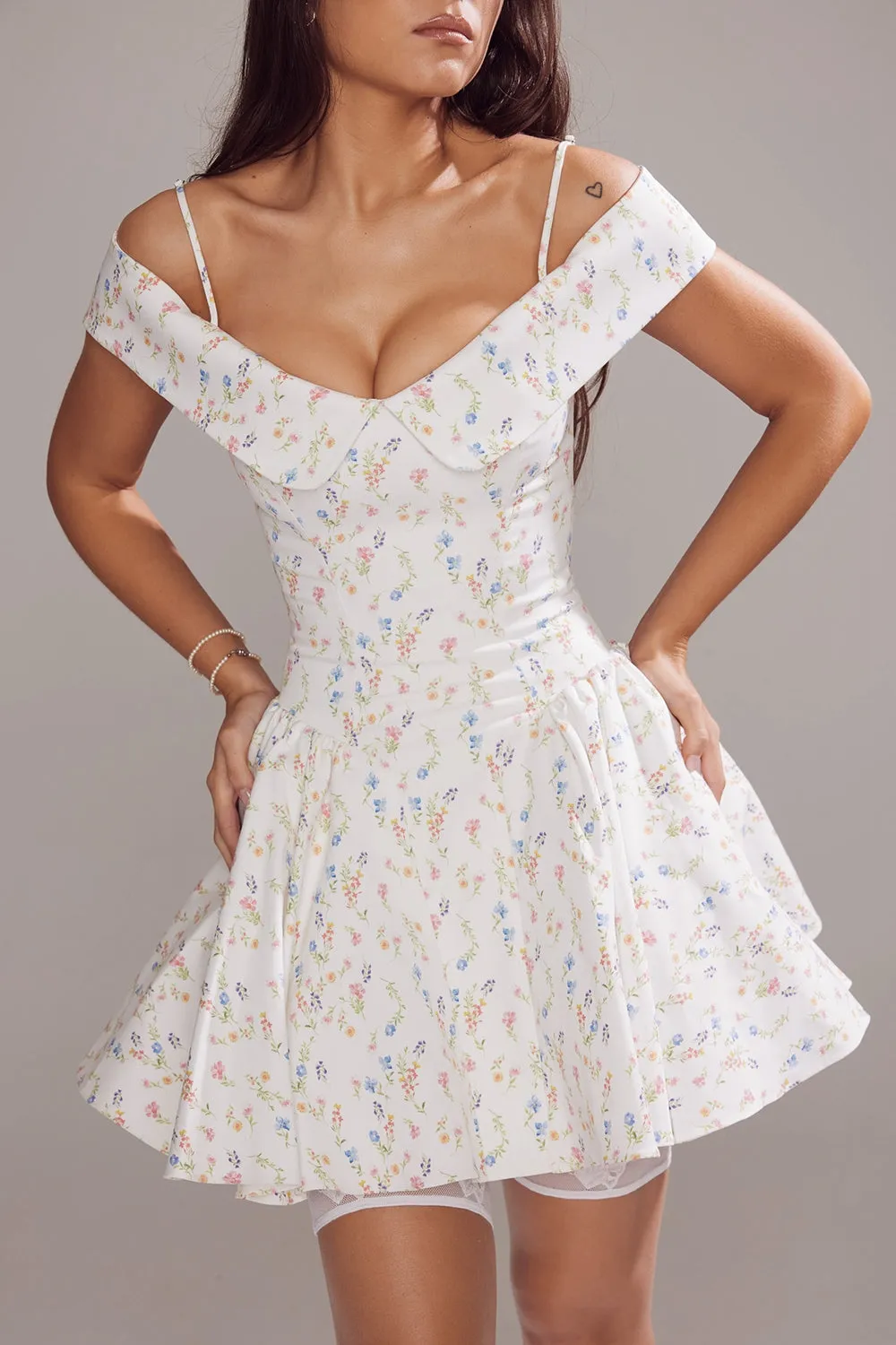 White Floral Print Charming Off-Shoulder Mini Dress